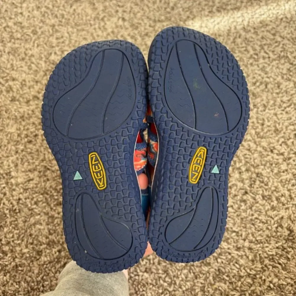 Size 12 / Girls KEEN Sandals